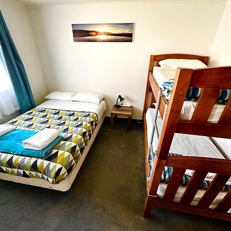 Хостел Happy Apple Backpackers Мотуэка Номер фото
